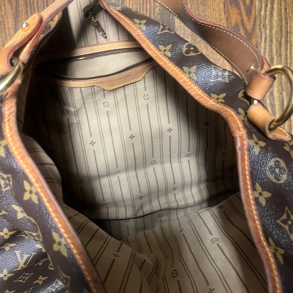 Louis Vuitton Large PM Monogram Delightful Tote - Picture 4 of 6